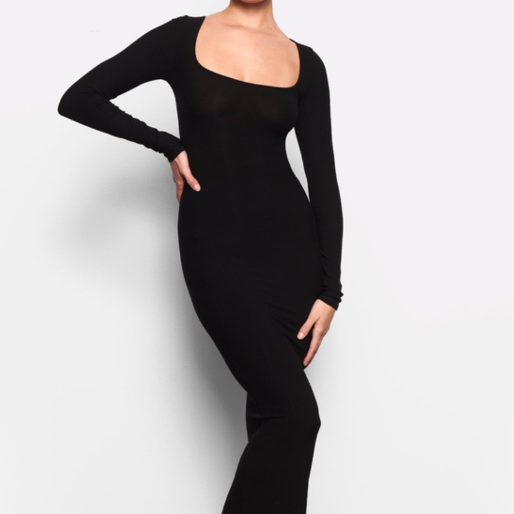 Skims Long Sleeve Dress in Onyx size XS